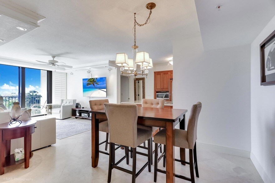 Photo - 651 Okeechobee Boulevard Unit 509