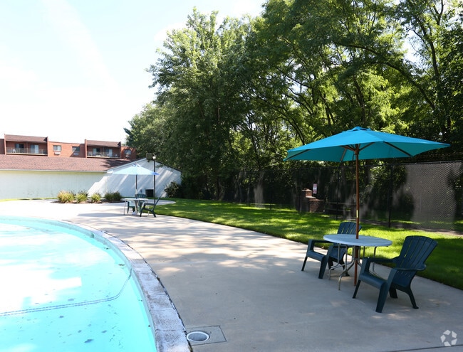 Foto del edificio - Regency Park