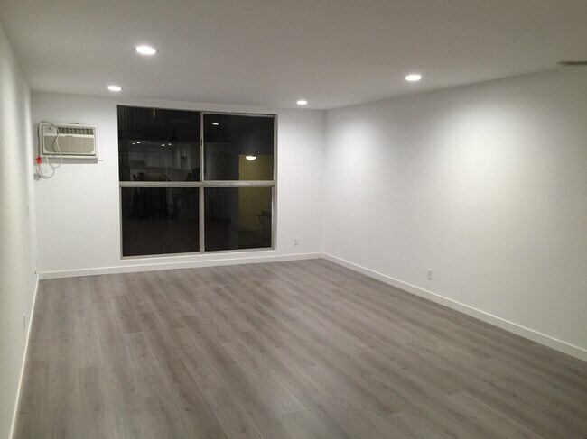 Foto del edificio - 321 Westminster Ave