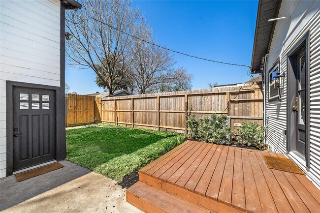 Building Photo - 4305 Watson St