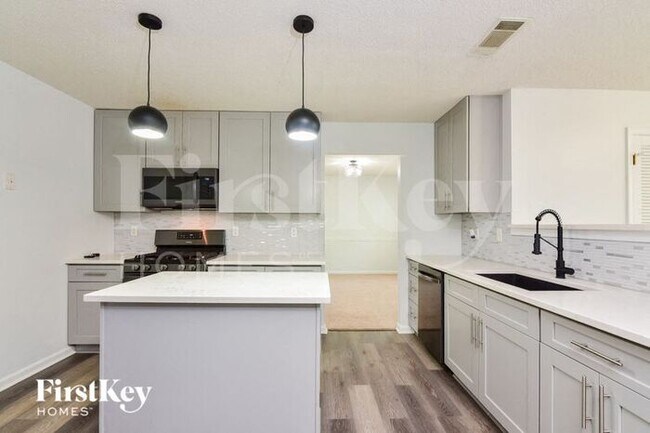 Building Photo - 4615 Galleon Crossing