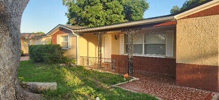 Building Photo - 5232 Penguin Dr