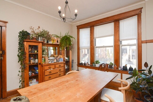 Building Photo - 819 N Campbell Ave