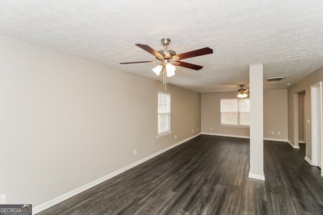 Building Photo - 817 Yonah Dr