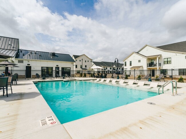 Pool - Hackney House Apartments