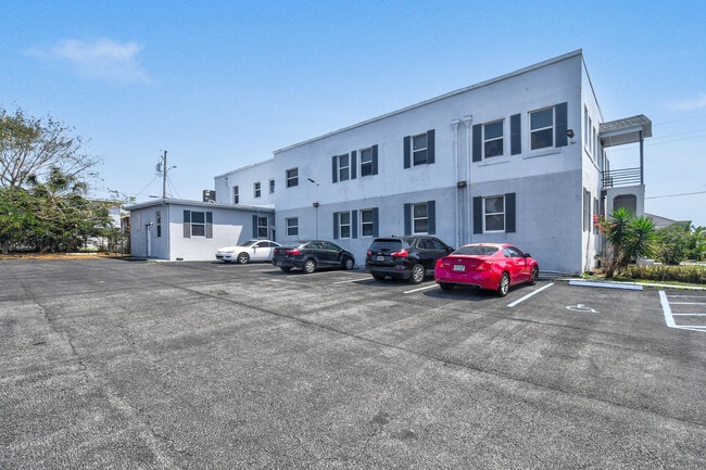 Building Photo - 1401 Division Ave