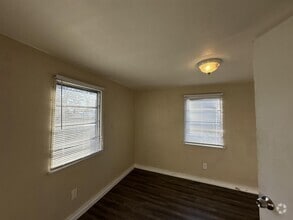 Building Photo - 114 Ave H