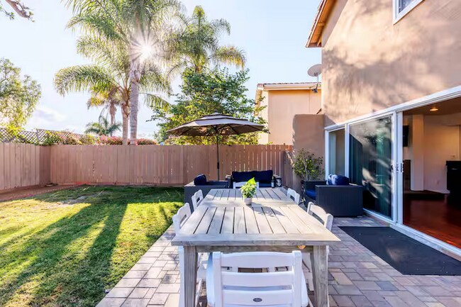 Building Photo - 14225 Mango Dr