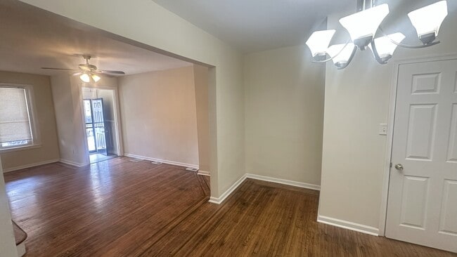 Photo - 6231 Lansdowne Ave House