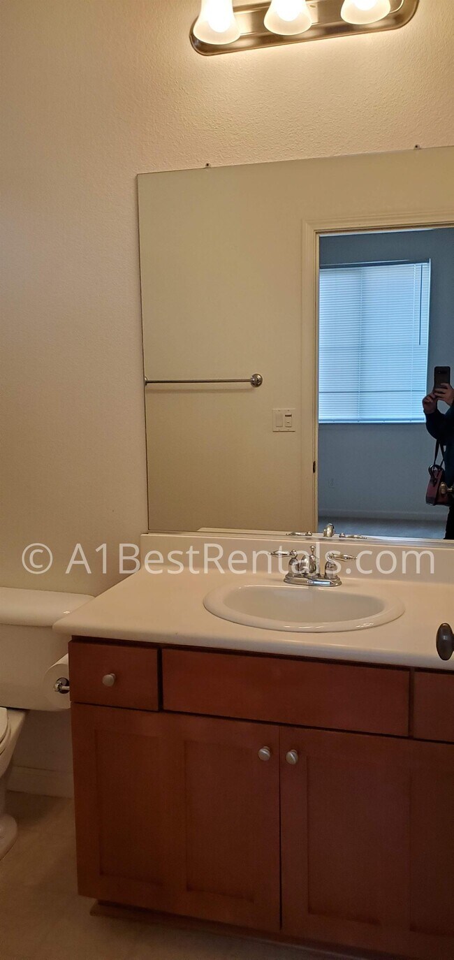 Foto del edificio - 2513 Guadalajara Dr