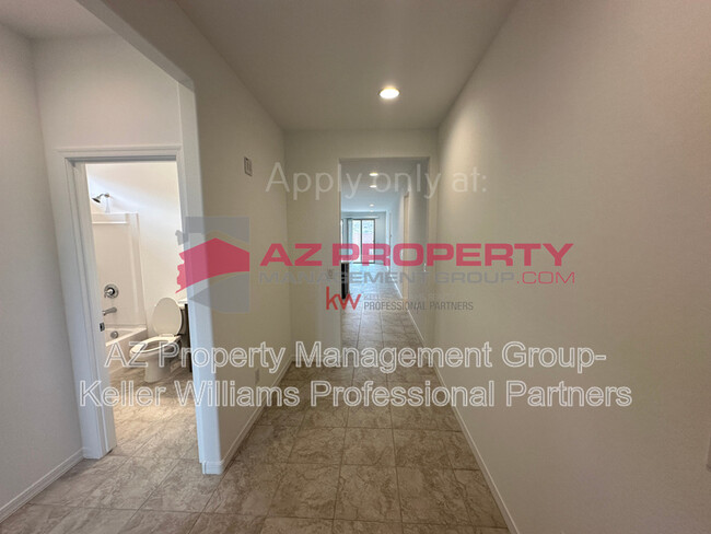 Foto del edificio - 32510 N 122nd Ln