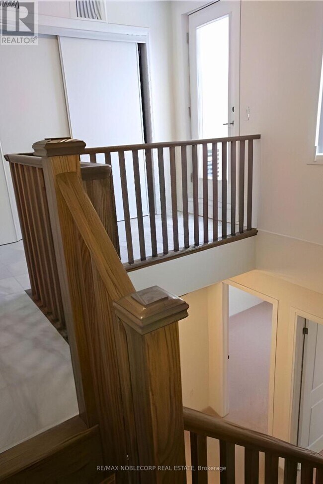 Building Photo - 155 William Duncan Rd