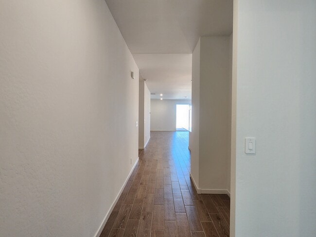 Foto del edificio - 17592 W Monroe St