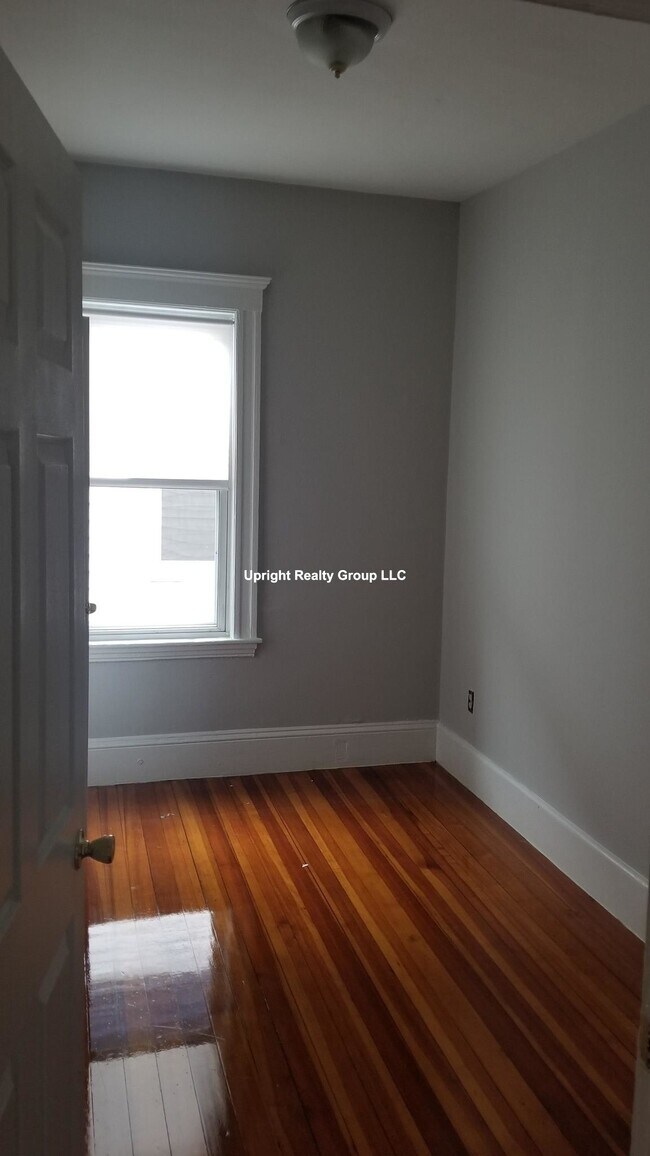 Foto del edificio - 19 Roseclair St