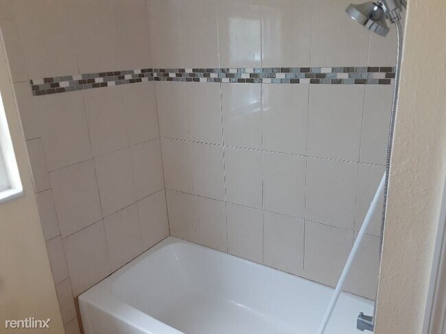 Foto del edificio - 3 br, 2 bath House - 322 W Newell