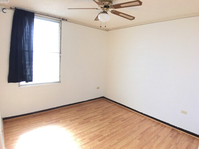 Foto del edificio - 2 bedroom in the harbor vista building