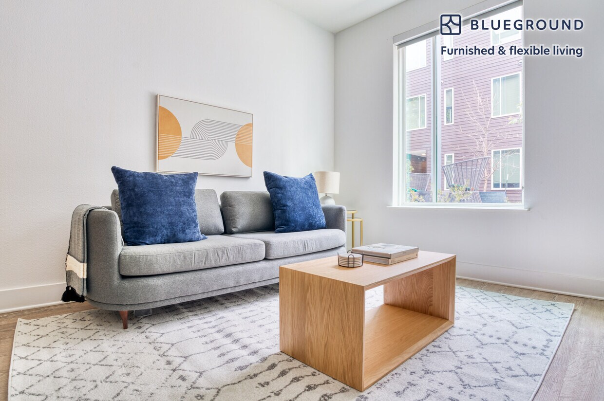 Foto principal - 1301 W Koenig Ln
