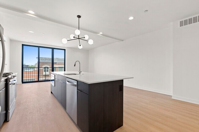 Foto del edificio - 1832 W Grand Ave