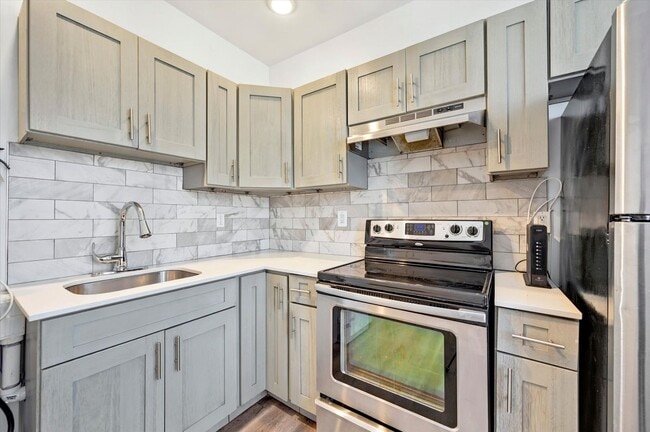 Photo - 2BR/3BA House | Kensington
