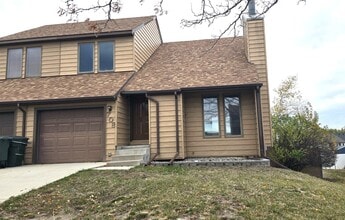 Building Photo - 708 Trails Cir