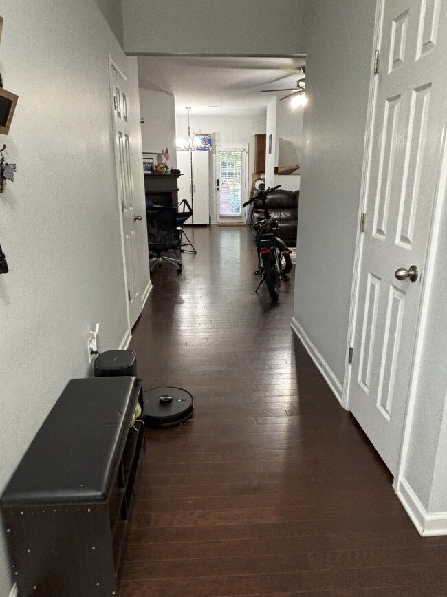 Building Photo - 5600 Moresby Ct
