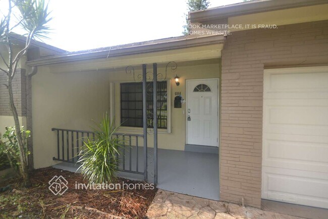 Foto del edificio - 6844 SW 12th St