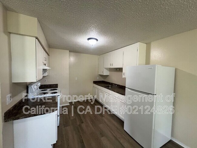 Foto del edificio - 1240 Eunice Ct