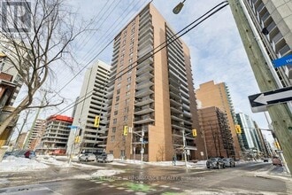 Building Photo - 475 Laurier Ave W