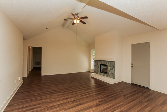 Building Photo - 1606 Edgewood Pl