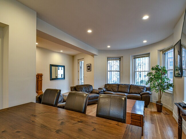 Foto del edificio - 3415 13th St NW