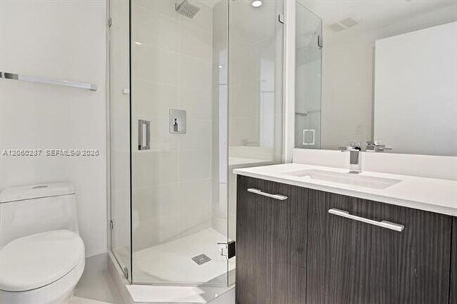 Foto del edificio - 45 SW 9th St