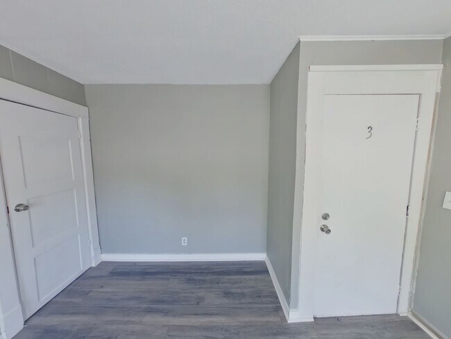 Building Photo - 416 N Denver - 4