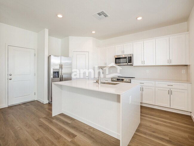 Foto del edificio - 2369 Dolly Ave