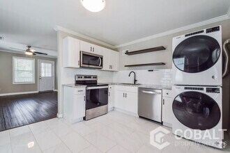 Building Photo - 401 Angier Ave NE