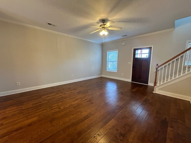 Building Photo - Charming 3-Bed 2.5-Bath Townhouse in White...