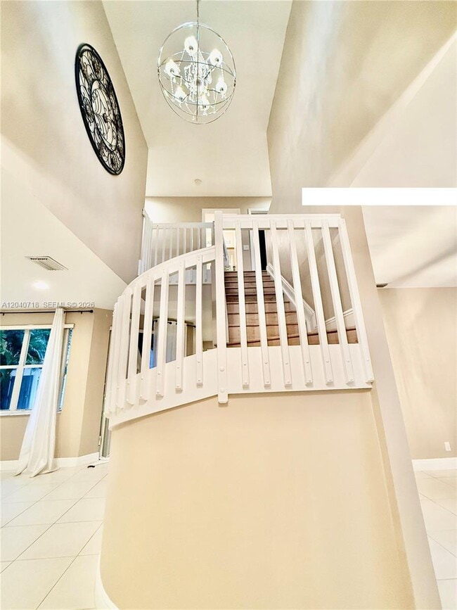 Foto del edificio - 660 Sand Creek Cir