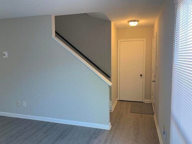 Foto del edificio - 7932 Shady Oak Trail