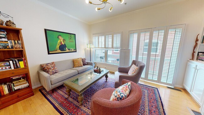 Building Photo - U Street Three Bedroom Townhouse W/Garage ...