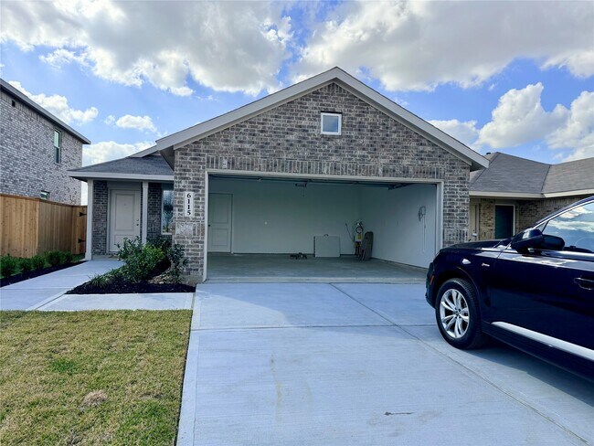 Building Photo - 6115 Sunburst Scarlet St