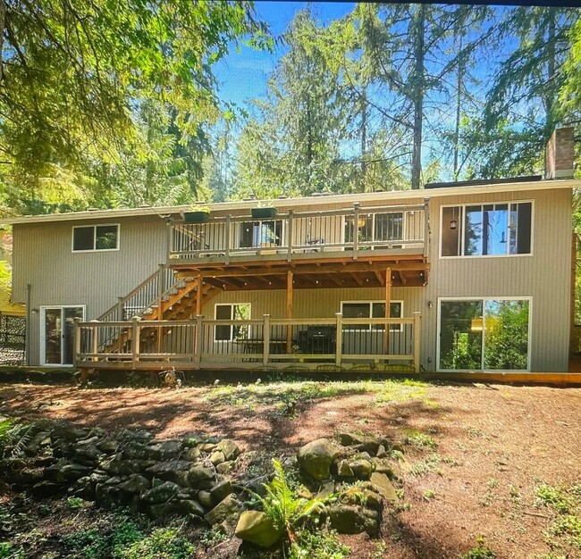 Building Photo - Spacious 3BR House in Eugene