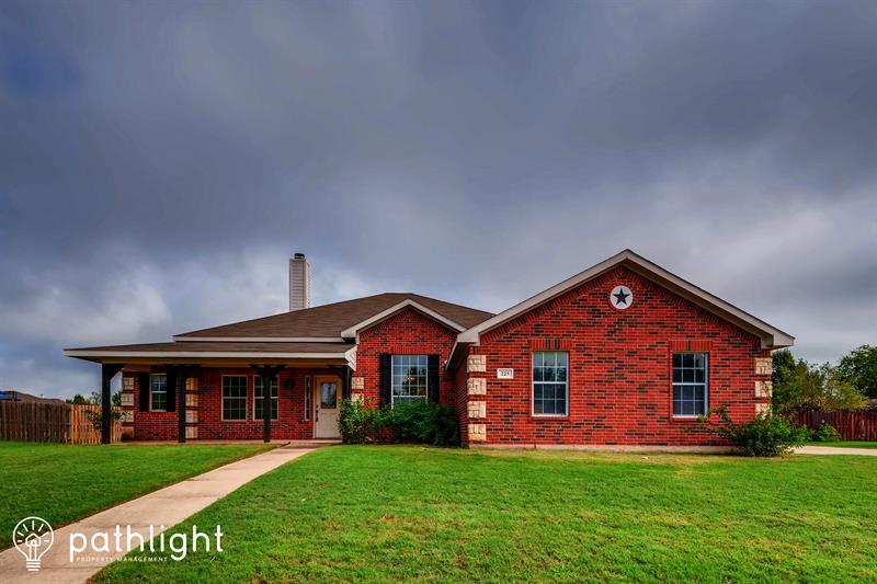 Primary Photo - 225 Brandi Ridge Drive, Midlothian, TX, 76065