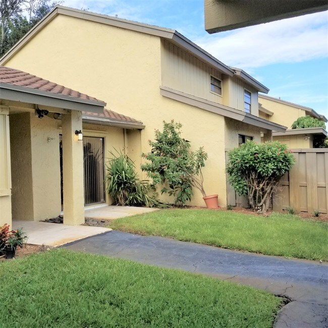Foto del edificio - 2039  Deer Creek Woodlands Way