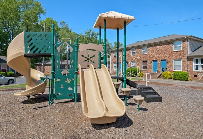 Building Photo - Park Creek Apartments