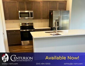 Building Photo - 3641 E Amazon Dr