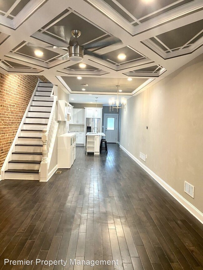 Foto del edificio - 3 br, 3 bath House - 120 S. Ellwood Avenue