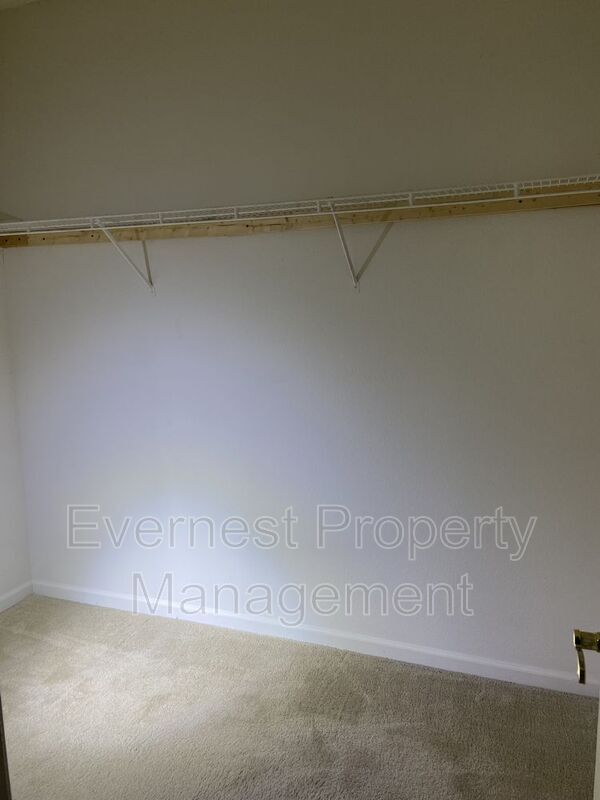 Foto del edificio - 9601 Links Way