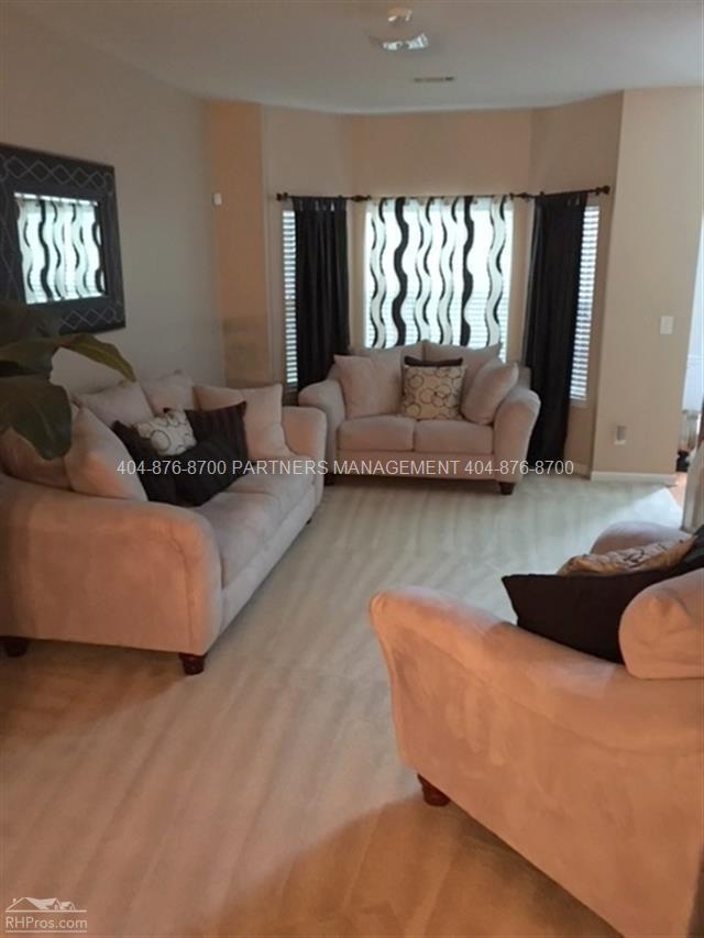 Foto del edificio - 3761 Busby Mill Ct