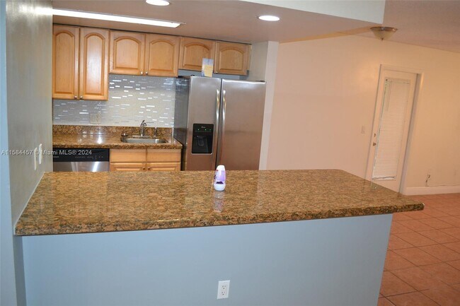 Foto del edificio - 4541 W McNab Rd