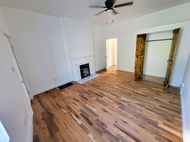 Foto del edificio - Be the First! Beautifully renovated townho...