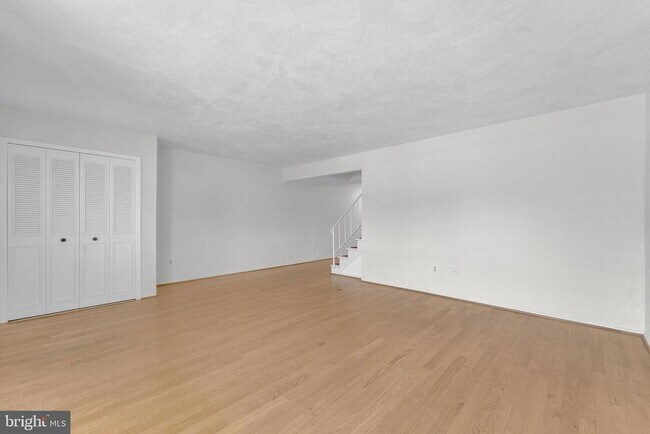 Foto del edificio - 40 Rittenhouse Dr